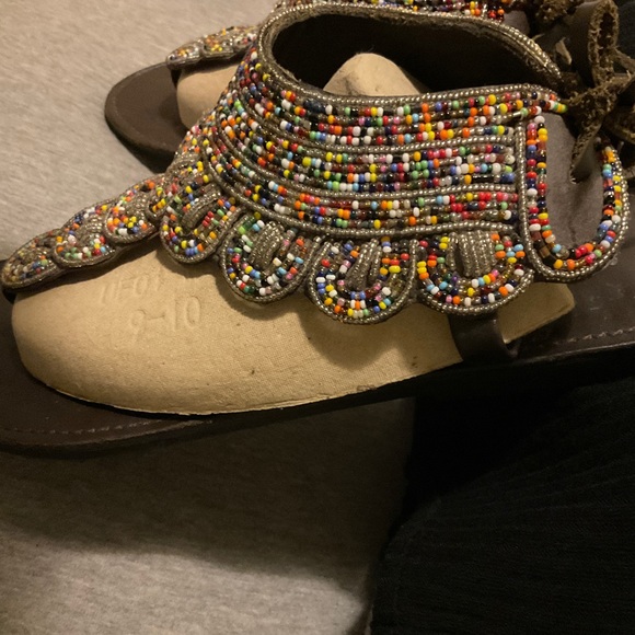 🆕SIZE 10 AFRICAN HANDMADE BROWN LEATHER COLORFUL BEADED THONG SANDALS - Picture 4 of 16
